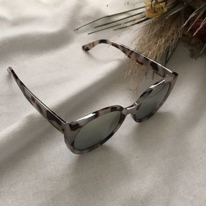 Oversized Grey Tortoiseshell Sunglasses
